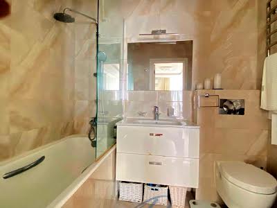 квартира за адресою Регенераторна вул., 4
