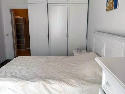 квартира за адресою Дегтярна вул., 7