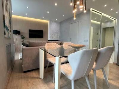квартира за адресою Патріарха Мстислава Скрипника вул., 48-А