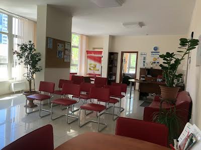 комерційна за адресою Французький бульв., 9