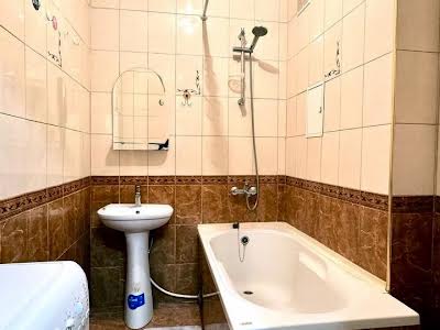 квартира за адресою Набережно-Хрещатицька вул., 35