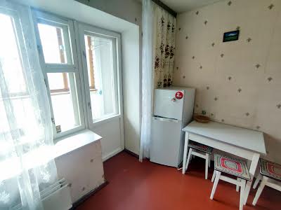 квартира за адресою Леоніда Первомайського вул., 5а