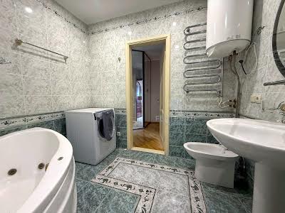 квартира по адресу Богатырская ул., 18А