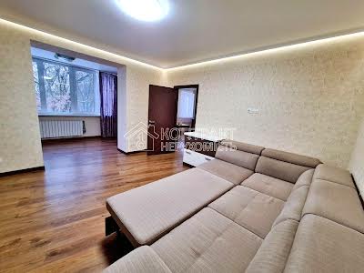 квартира по адресу Лебединская ул., 3