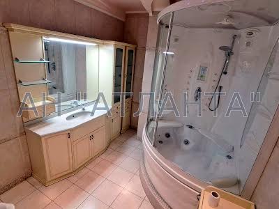 квартира за адресою Клінічна вул., 23/25