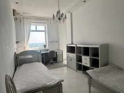 квартира за адресою Святослава Хороброго вул., 7