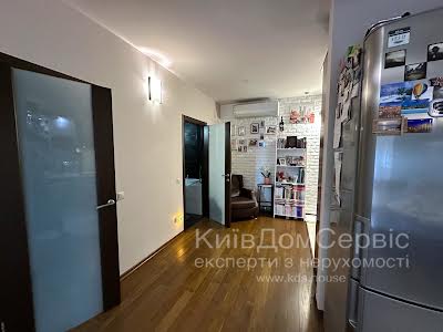 квартира за адресою Дегтярівська вул., 25а к1