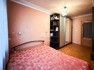 квартира по адресу 23 августа ул., 18