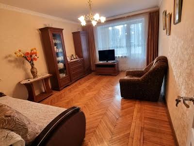 квартира по адресу Контр-адмирала Лунина ул., 15а