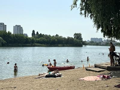будинок за адресою Райдужна вул.