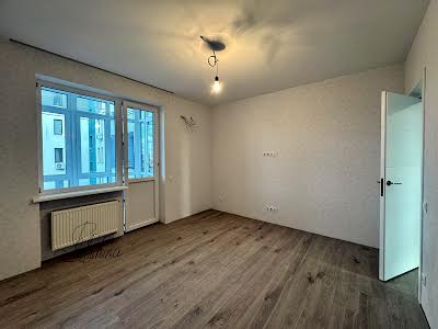 квартира за адресою Амосова вул., 4