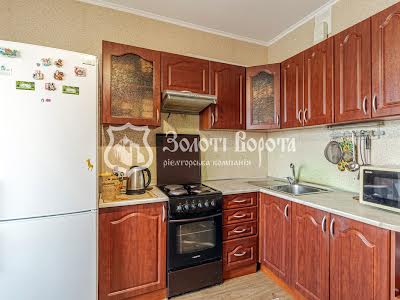 квартира за адресою Київ, Милославська вул., 2-В