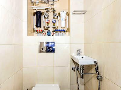 квартира за адресою Драгоманова вул., 25