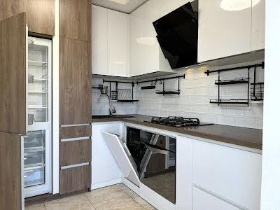 квартира по адресу с. Софиевская борщаговка, Миру ул., 30