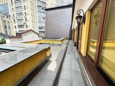 комерційна за адресою Володимирська вул., 49-Б