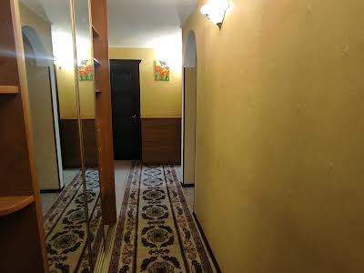 квартира за адресою Свободи просп., 30А