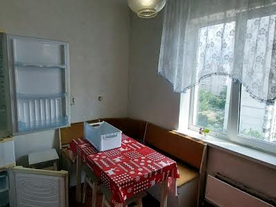 квартира по адресу Ревуцкого ул., 13