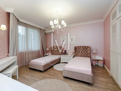 квартира по адресу Вышгородская ул., 45