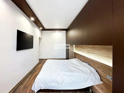 квартира за адресою Кравцова, 6