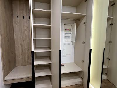 квартира за адресою Михайла Максимовича вул. (Онуфрія Трутенка), 32б