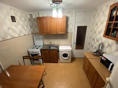квартира за адресою Братиславська вул., 44 а