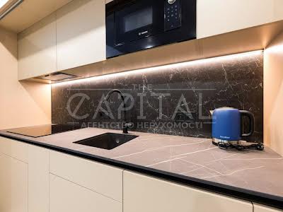 квартира по адресу Салютная ул., 2-Б