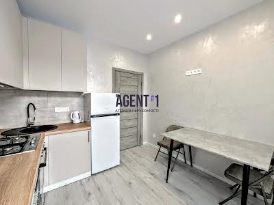 квартира за адресою Садова вул., 51Б