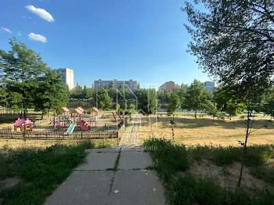 квартира за адресою Ованеса Туманяна вул., 15а