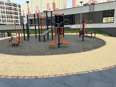квартира за адресою Олександра Олеся вул., 3