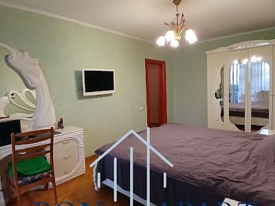 квартира за адресою Анни Ахматової вул., 43