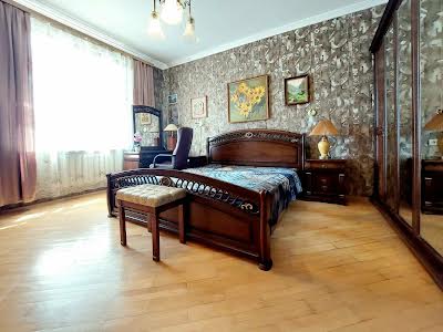квартира за адресою Генерала Тараса Чупринки вул. (Пушкіна), 12