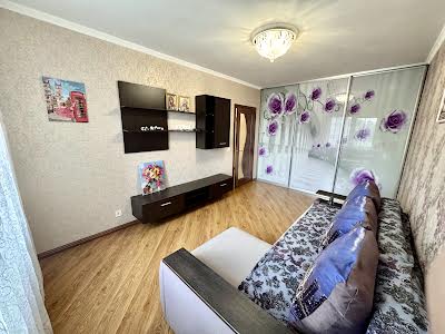 квартира за адресою Бориса Гмирі вул., 18