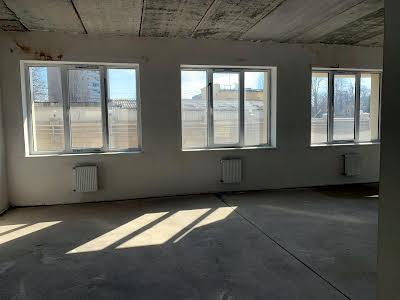 комерційна за адресою Праці вул., 14