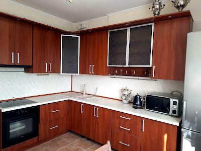 квартира за адресою Михайла Котельникова вул., 31