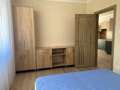 квартира по адресу Олександра Олеся ул., 7