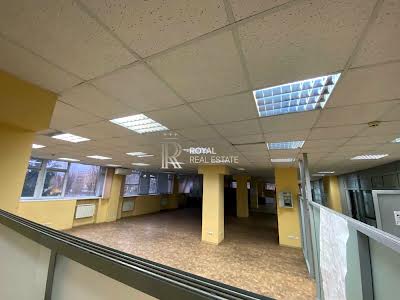 комерційна за адресою Біличанська вул., 44а