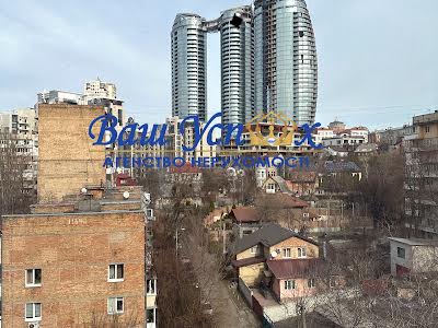 коммерческая по адресу Академика Филатова ул., 5
