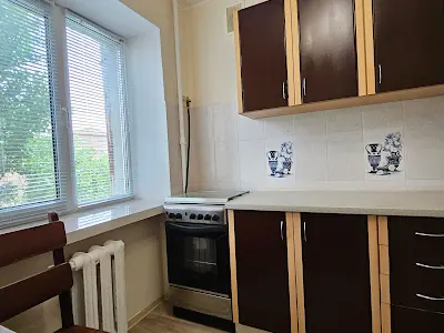 квартира по адресу Строителей ул., 8