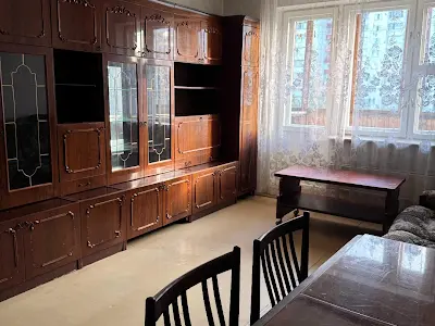 квартира по адресу Ревуцкого ул., 19/1