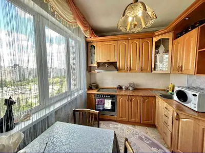 квартира за адресою Академіка Глушкова просп., 35