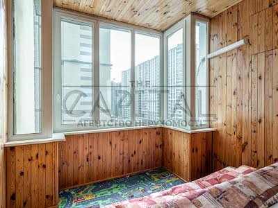 квартира за адресою Андрія Верхогляда вул. (Михайла Драгомирова), 4