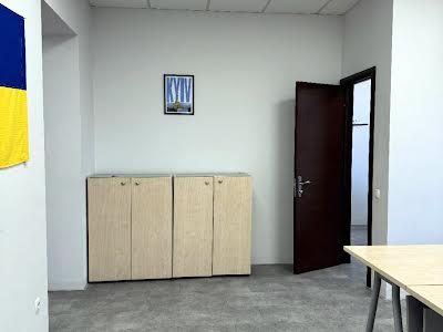 комерційна за адресою Лесі Українки бульв., 6