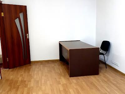 комерційна за адресою Юрія Іллєнка вул. (Мельникова), 7