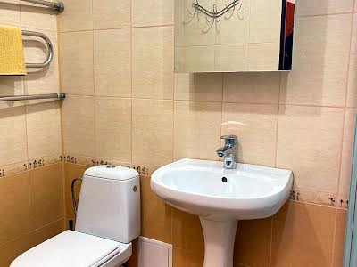 квартира за адресою Сергія Набоки пл., 2