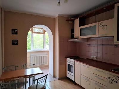 квартира за адресою Василя Верховинця вул., 10