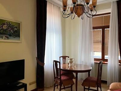 квартира за адресою Лисенка вул., 8