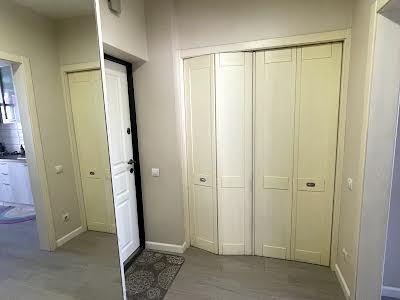 квартира за адресою Метрологічна вул., 15