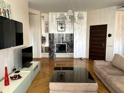 квартира за адресою Київ, Кловський узвіз, 5