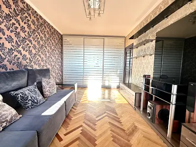 квартира по адресу Академика Глушкова просп., 49