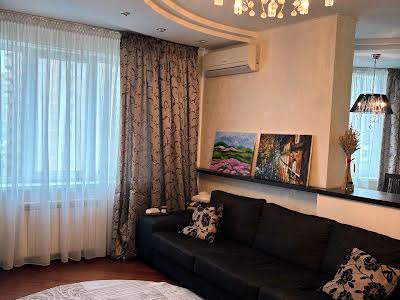 квартира за адресою Дніпровська набережна вул., 19